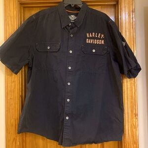 Mens 2XL Harley-Davidson button up shirt. EUC